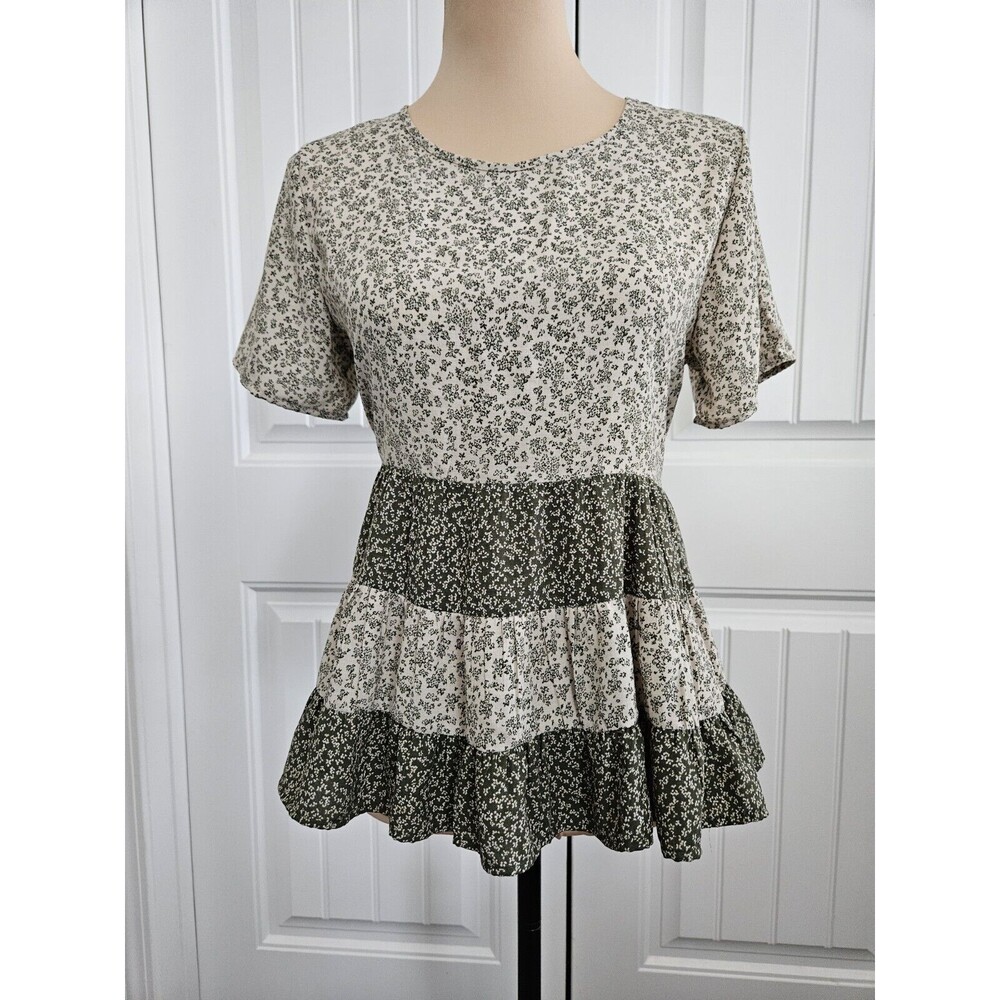 Paper Crane Womens Size M Baby Doll Blouse Tiered Short Sleeve Mixed Media Print